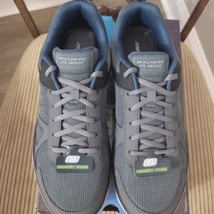 Men's Skechers...9.5... Navy/Gray...NEW